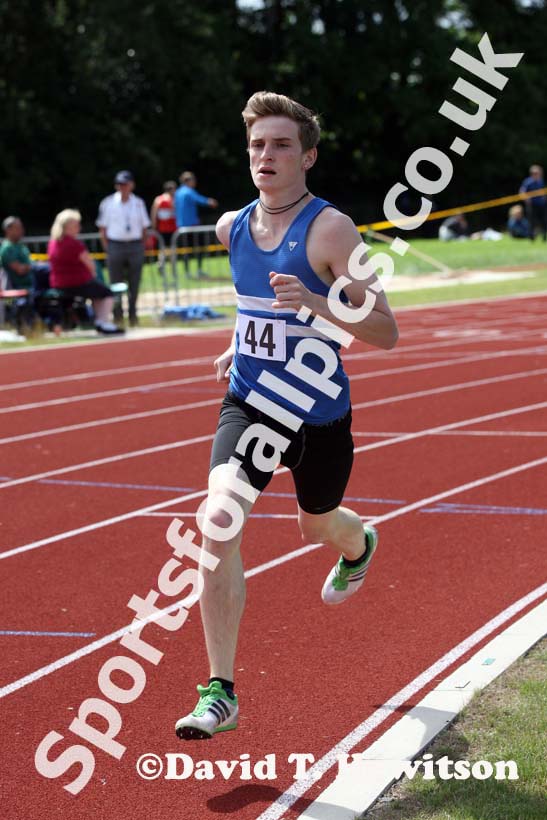 800 metres, North of England Division 2E, Morpeth.